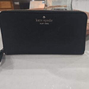 Kate Spade Elegant Black Zip Wallet